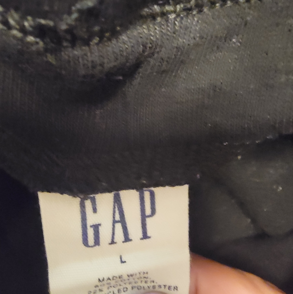 Gap - Picture 5 of 5